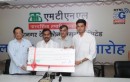 MTNL Presented Dividend of over Rs.35 crore to Communications Ministry