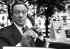 Harri Holkeri, then prime minister of Finland, makes the world’s first GSM call 1 July 1991 in Helsinki, Finland