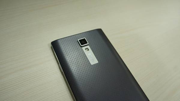 Oplus XonPhone 5 Back