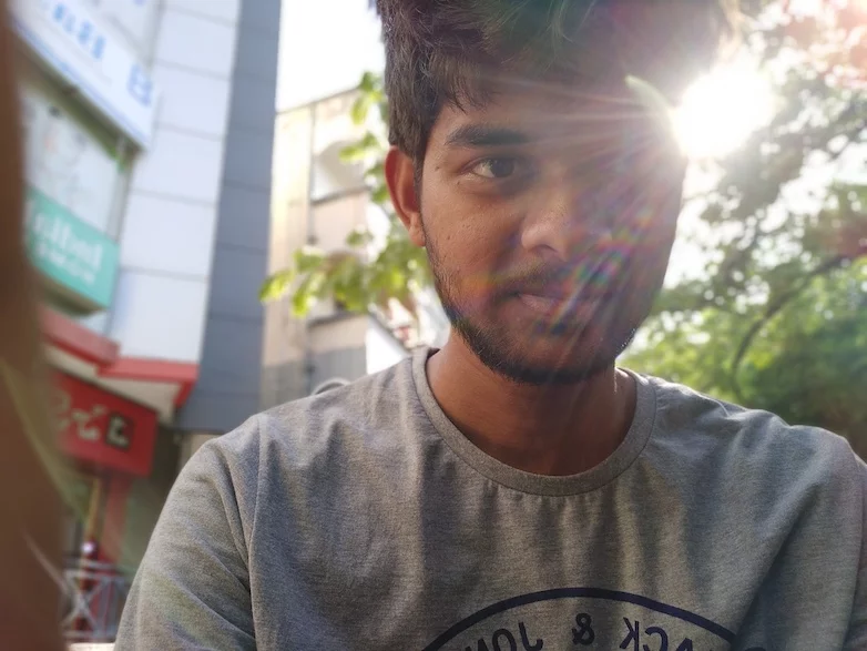 Vivo V5 Plus Selfie Camera Sample With Bokeh Effect