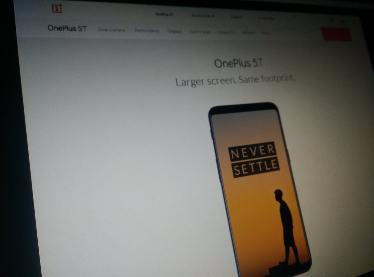OnePlus 5T Listed On Company’s Website; An Oppo R11S Lookalike!