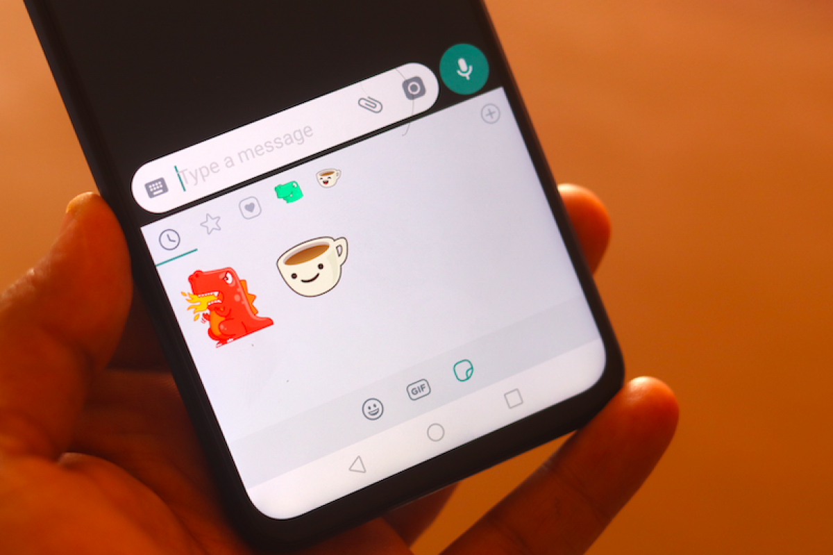 Apple Deleting Whatsapp Sticker Apps From App Store For Violating