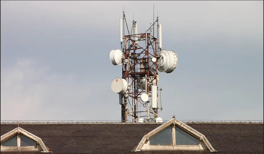 telcos-13-lakh-bts-manoj-sinha