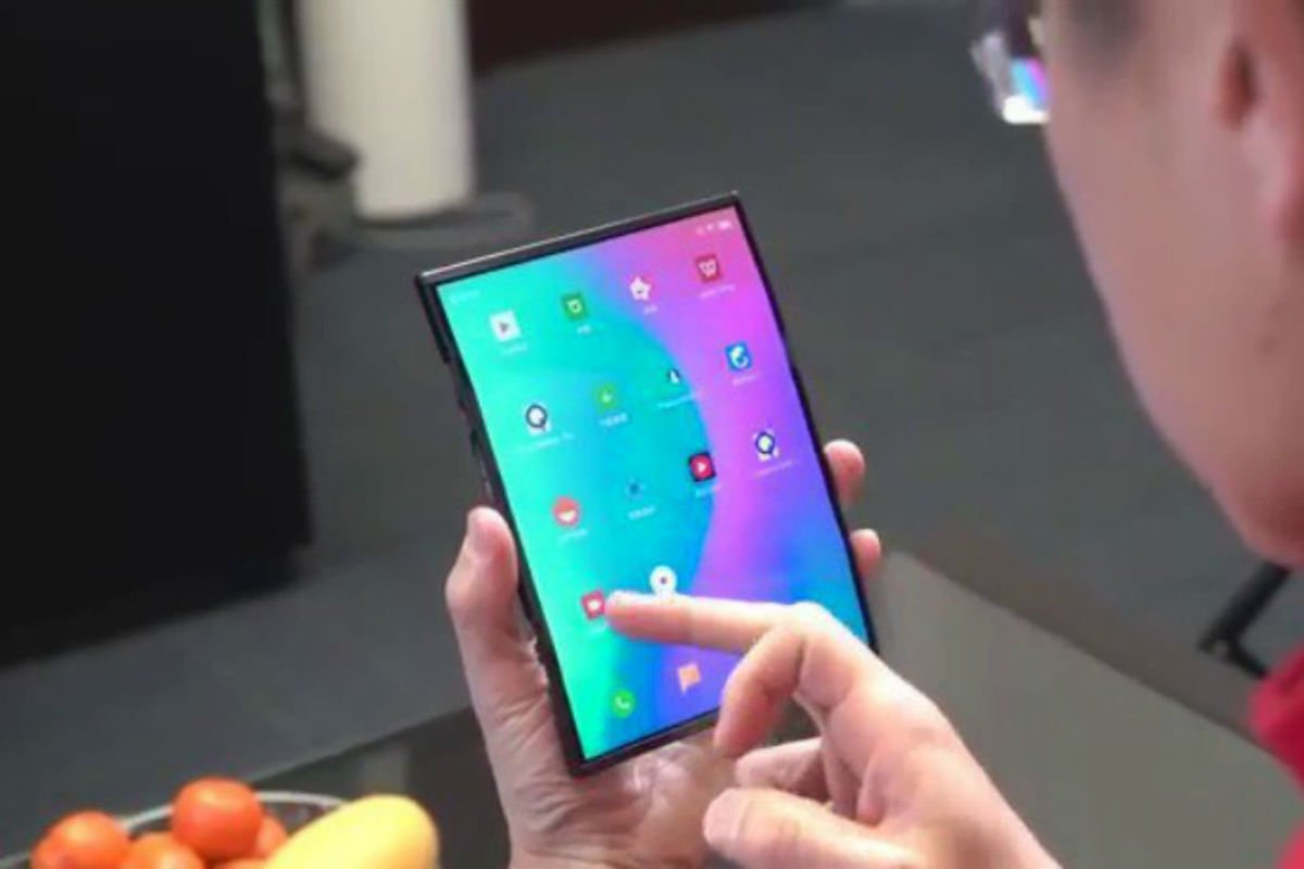 Samsung Reportedly Developing Foldable OLED Panels for Google  Xiaomi and Oppo - 52