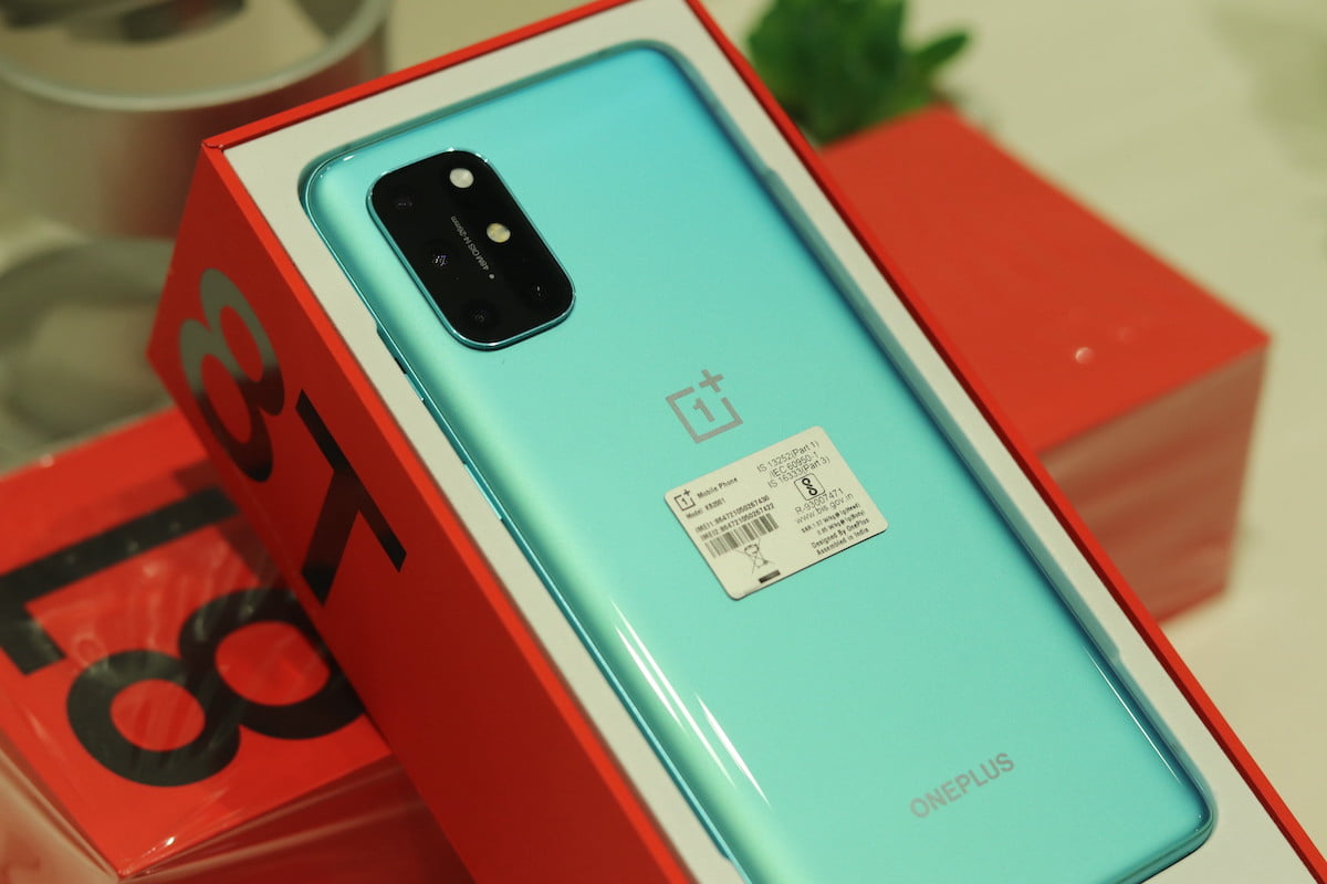 OnePlus 8T Gets First Open Beta Update