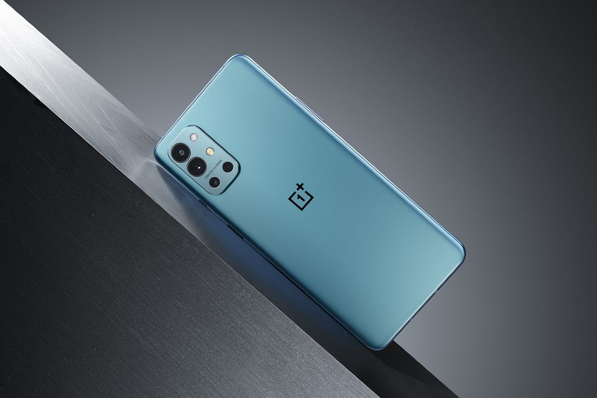 OnePlus 9R in Lake Blue Colour
