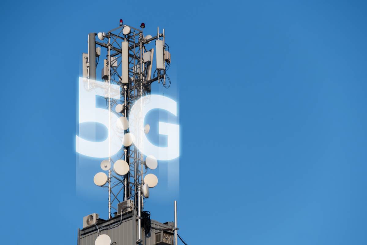 Spectrum for 5G Trials Allocated to the Telcos  mmWave Band Included - 55