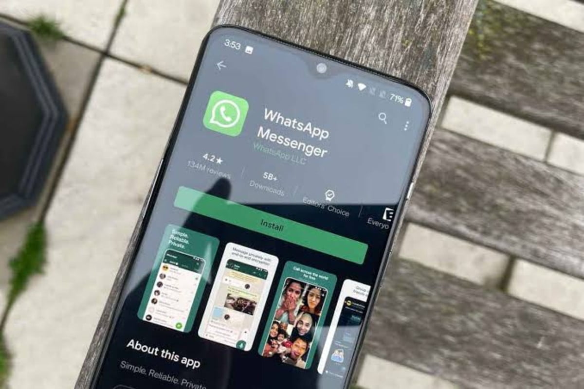 WhatsApp Testing New Voice Transcription Feature - 18