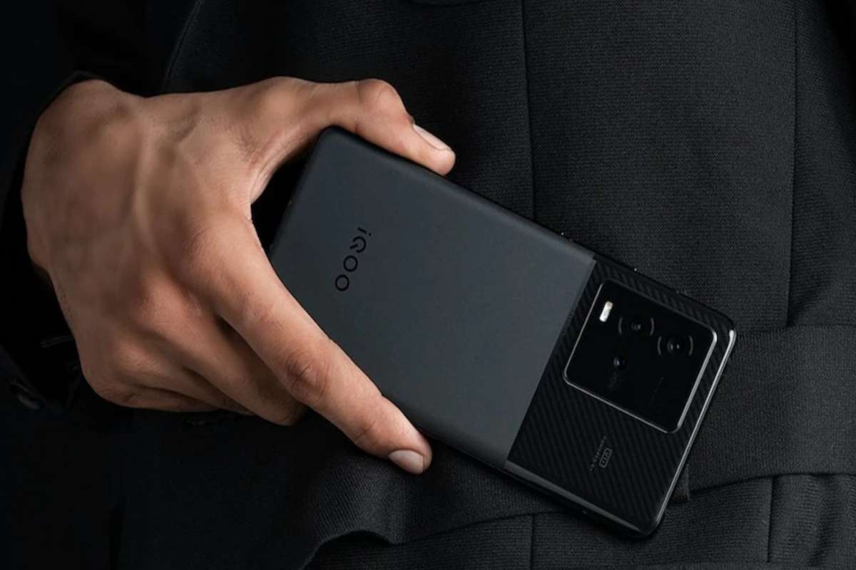 iQOO 9T 5G Launched in India  to Likely Compete with OnePlus 10T 5G - 49