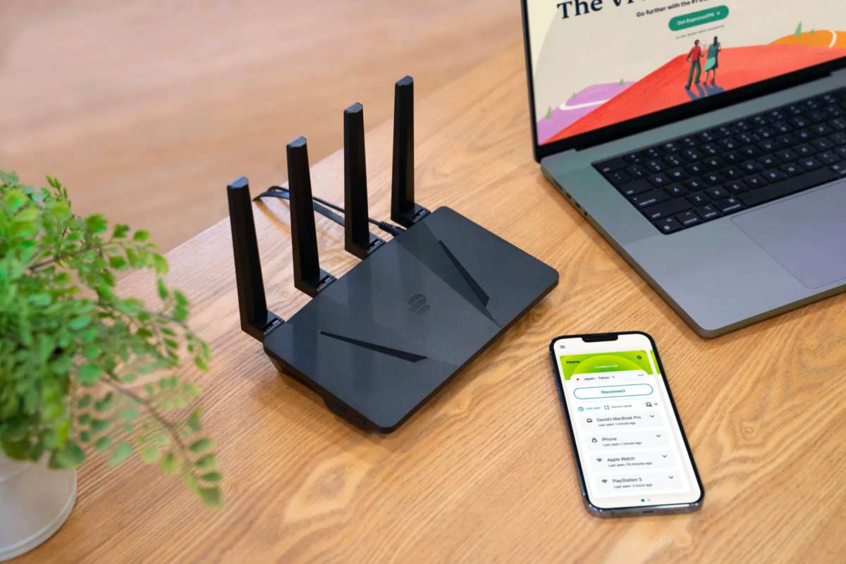 ExpressVPN Brings a Router with in built VPN - 57