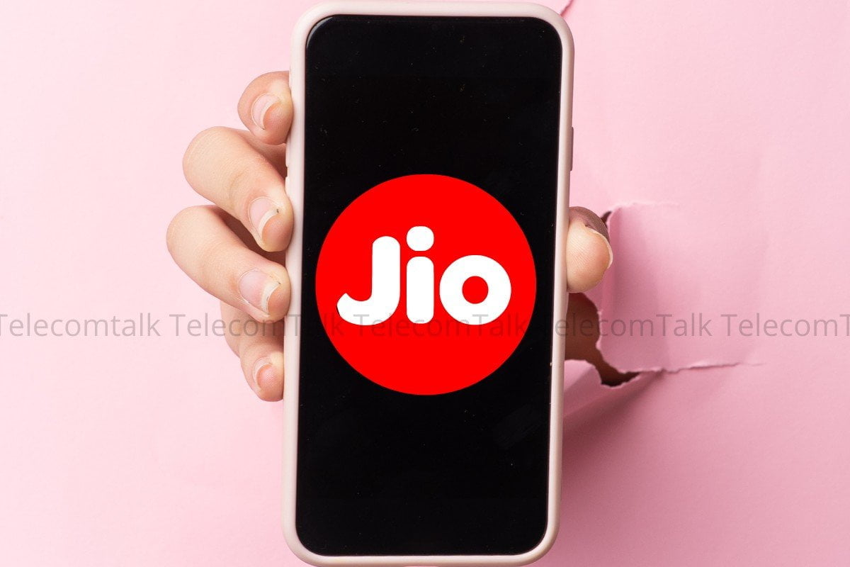 Jio Three Prepaid Plans Under Rs 3000 with Long Term Validity - 40