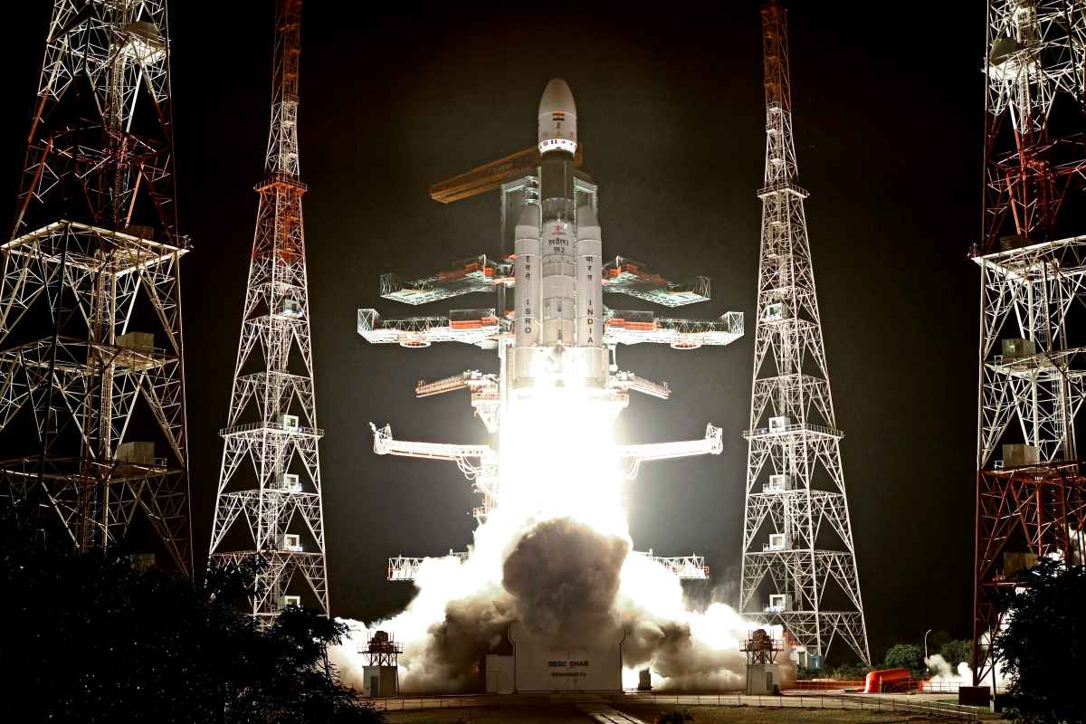 OneWeb to Pay Around Rs 2000 Crore to ISRO for Broadband Satellite Launches - 88