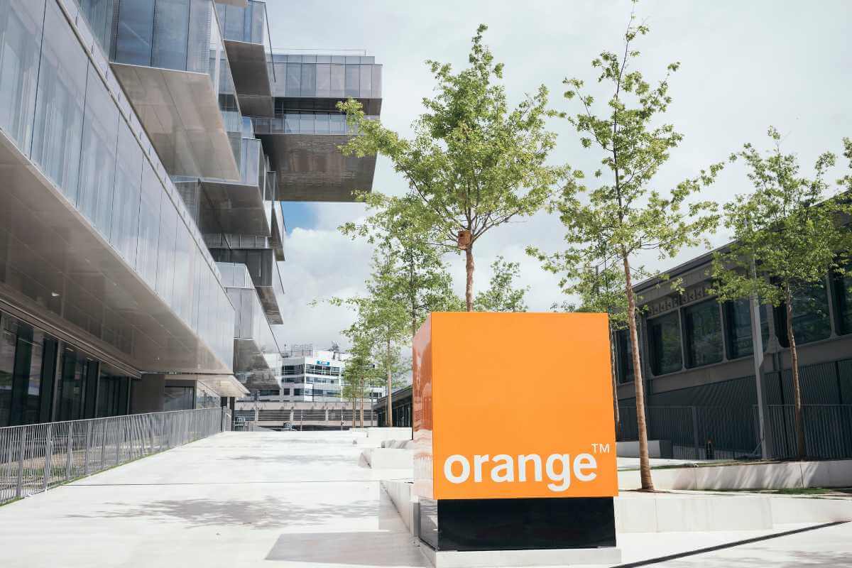 Orange in Talks With BNP Paribas for Retail Banking Withdrawal