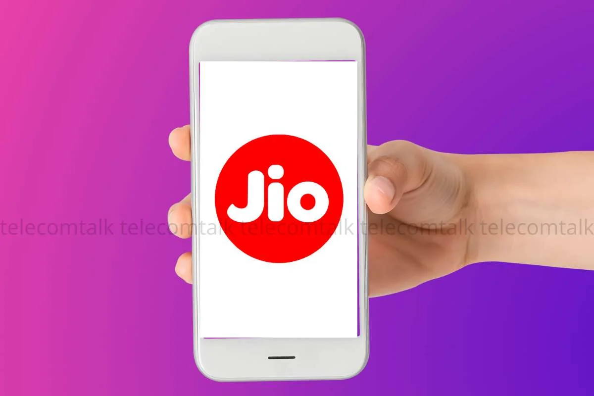 jio alone added active users in oct