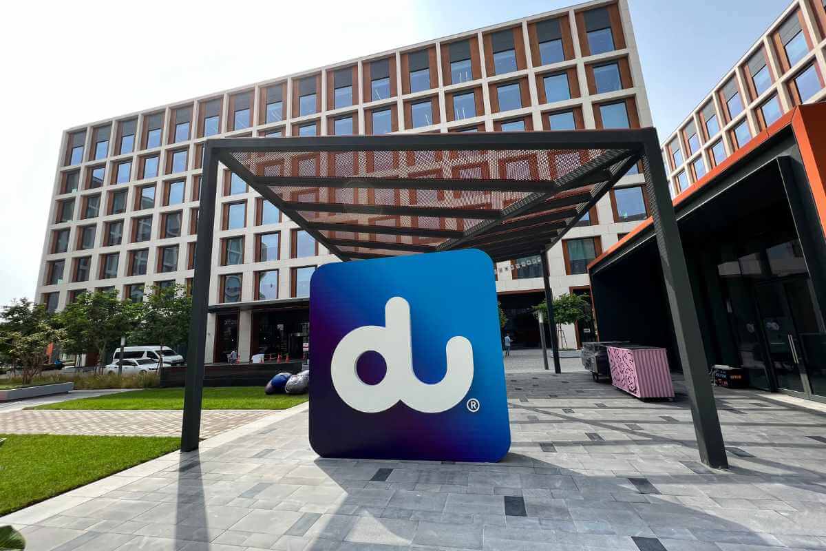 Du Deploys Indoor 5G Advanced Solution with 3CA Technology