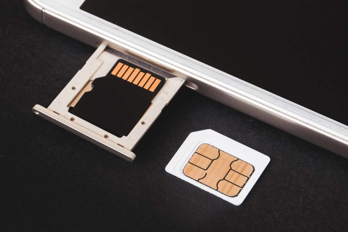 dot to deactivate 27 lakh sim cards