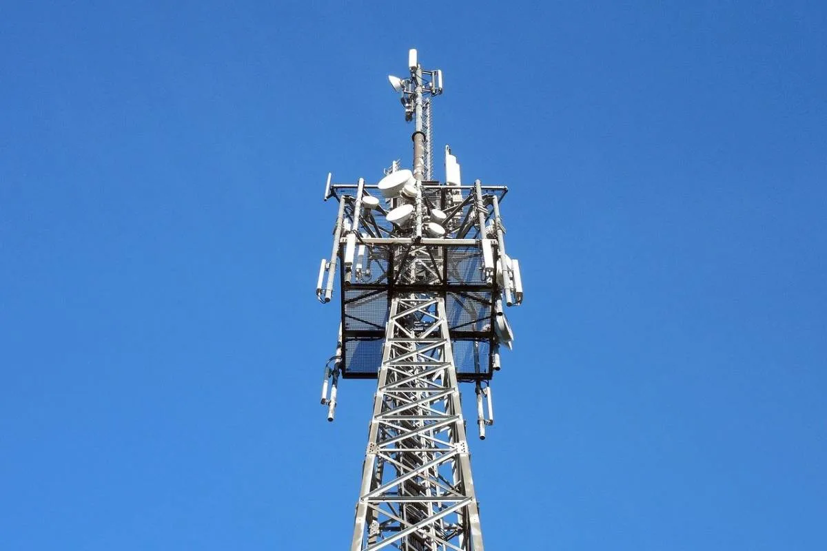 indus towers to issue dividend as vi