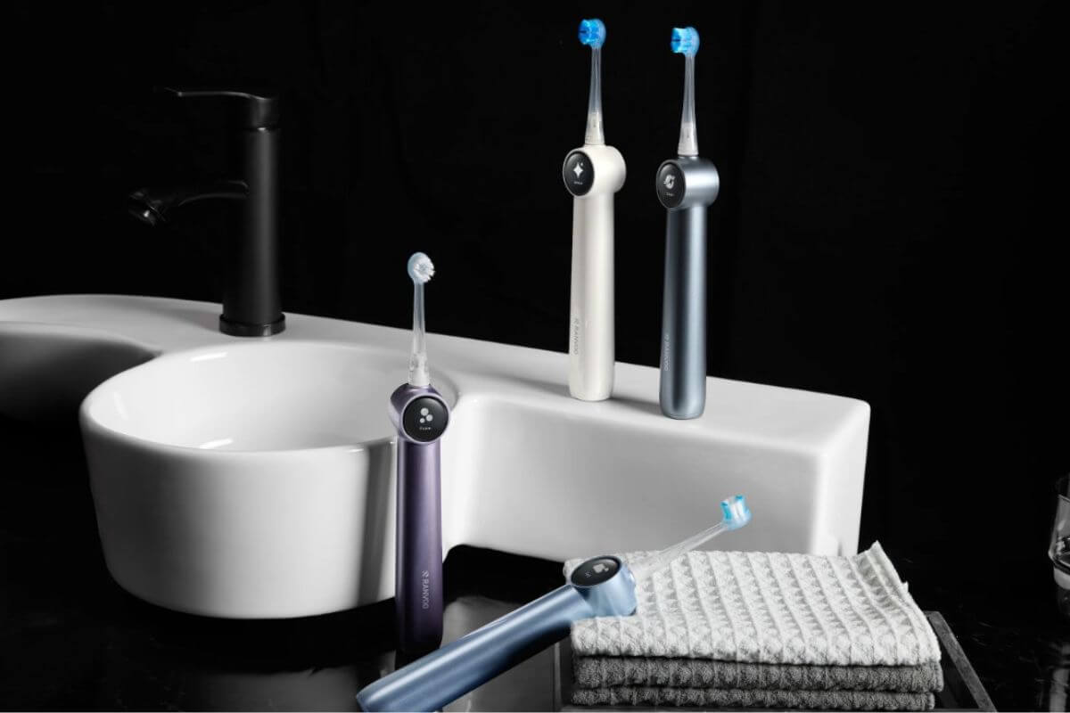 A Toothbrush That Doesn’t Talk About Bristles: An AirJet Fluid Dynamics Deep Dive