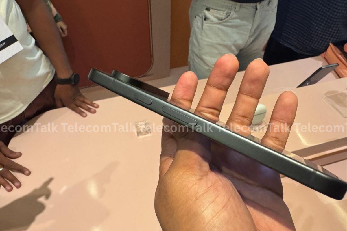 pixel 11 design obsidian india first look (3)