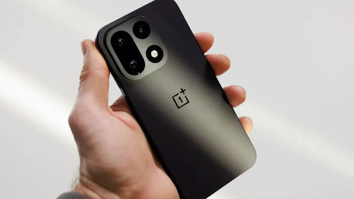 OnePlus 16 Leaks Reveal Key Specs, Camera, Battery Details