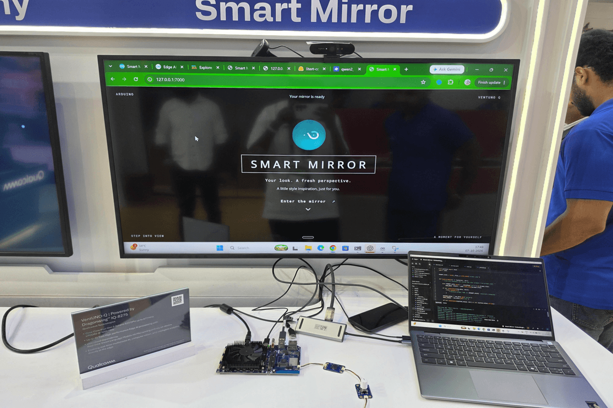 AI Mirror Analyses Your Outfit in Time